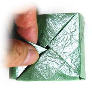 18th picture of closed square origami paper box