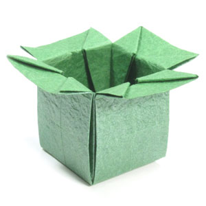 closable origami cube