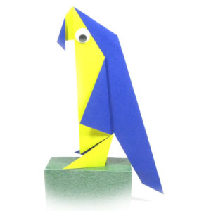 14th picture of traditional origami parrot