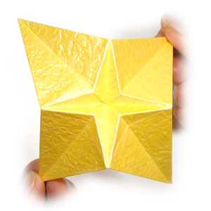 30th picture of 3D four-pointed origami paper star