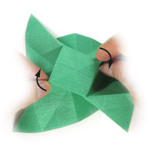 11th picture of clockwisely rotating origami paper star