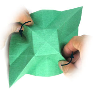 11th picture of counterclockwisely rotating origami paper star