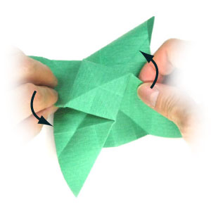 13th picture of counterclockwisely rotating origami paper star