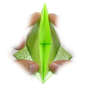 21th picture of traditional origami crane