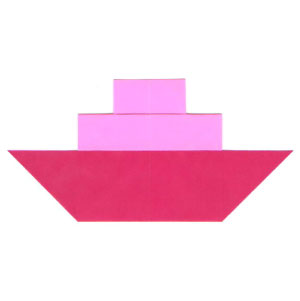 14th picture of traditional origami steamboat with single smokestack